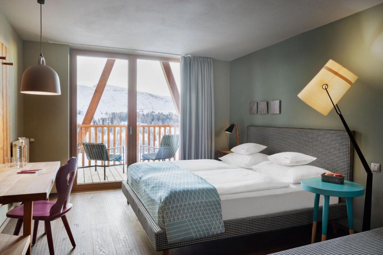 Double Room with Balcony and Mountain View,1580389831:JPEG